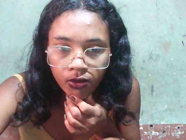 TriciaBella webcam