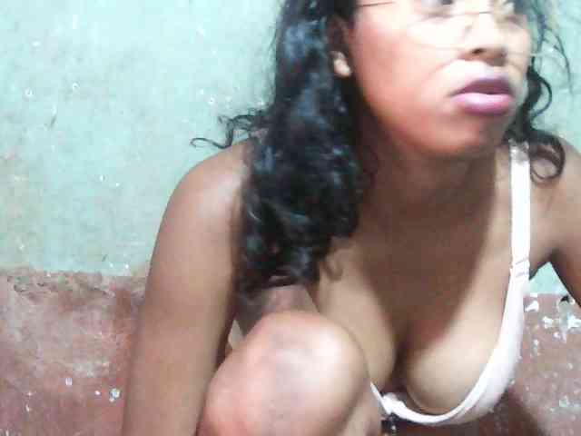 TriciaBella webcam