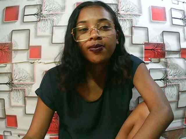 TriciaBella webcam