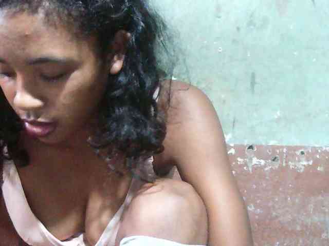 TriciaBella webcam