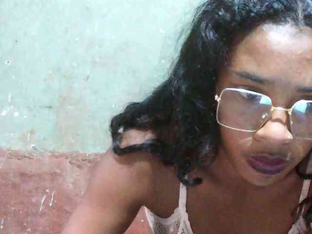 TriciaBella webcam