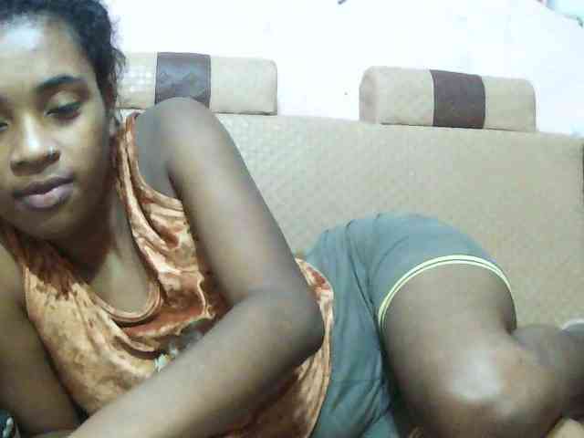TriciaBella webcam