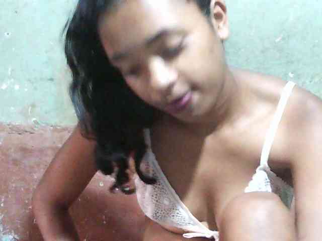 TriciaBella webcam