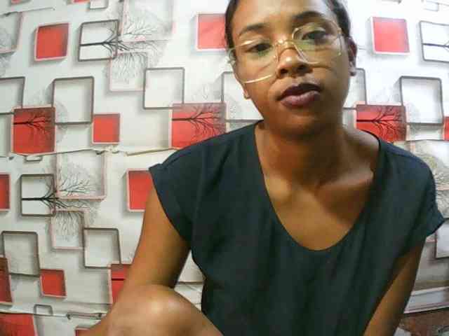 TriciaBella webcam