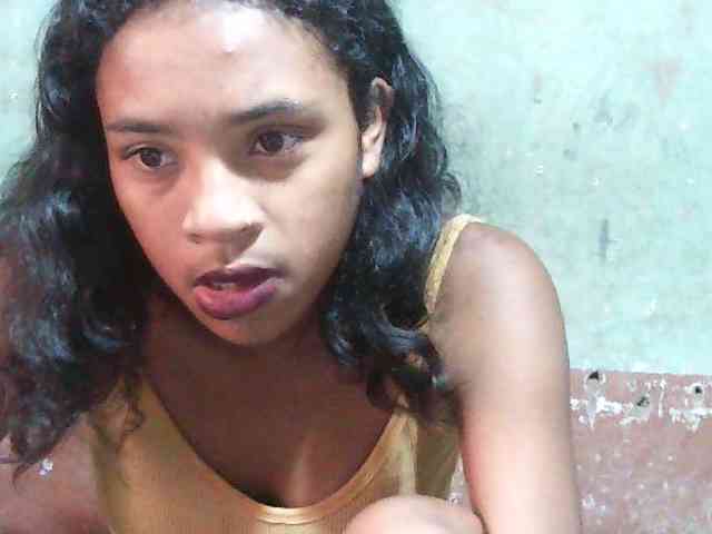 TriciaBella webcam