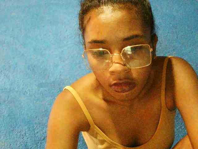 TriciaBella Live Webcam on BongaCams