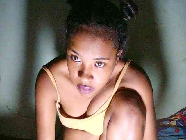 TriciaBella Live Webcam on BongaCams