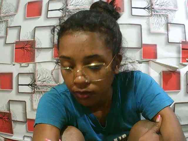 TriciaBella webcam