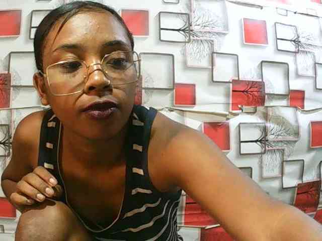 TriciaBella webcam