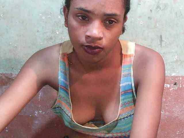 TriciaBella webcam
