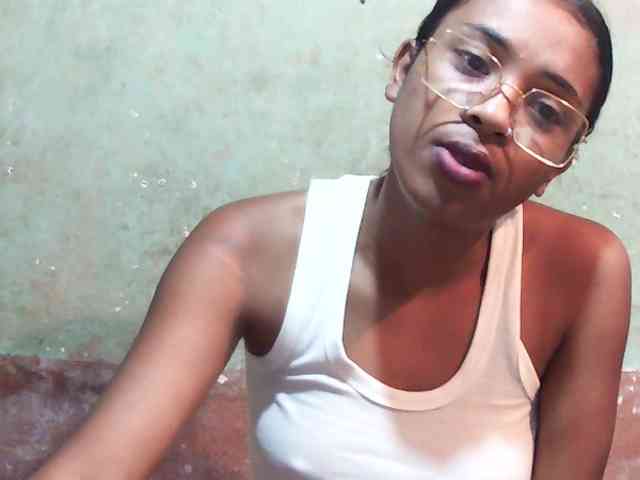 TriciaBella webcam