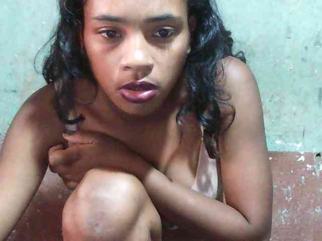 TriciaBella webcam