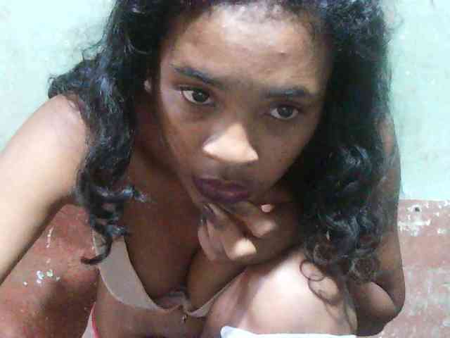 TriciaBella webcam
