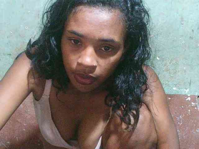 TriciaBella webcam