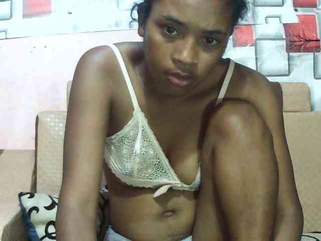 TriciaBella webcam