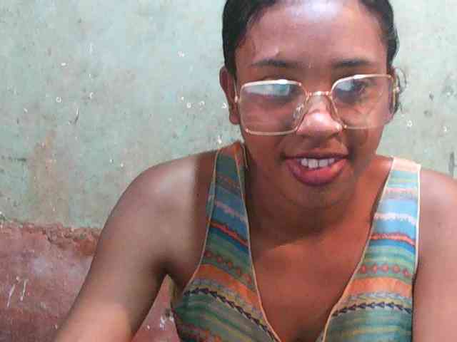 TriciaBella webcam