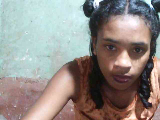 TriciaBella webcam