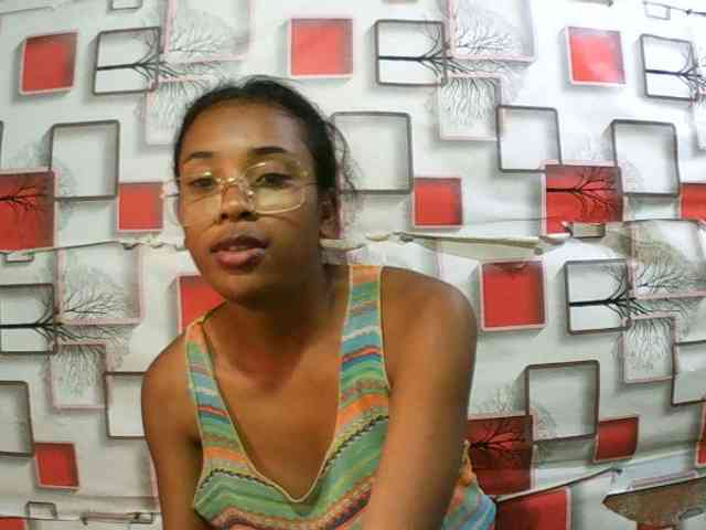 TriciaBella webcam