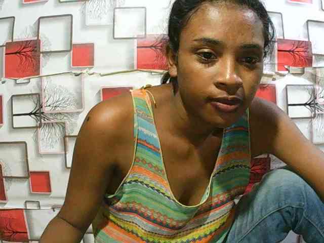 TriciaBella webcam