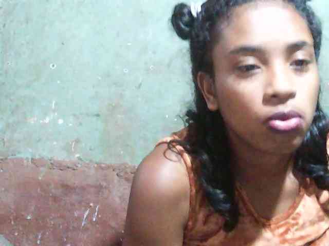 TriciaBella webcam