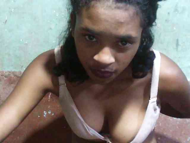 TriciaBella webcam