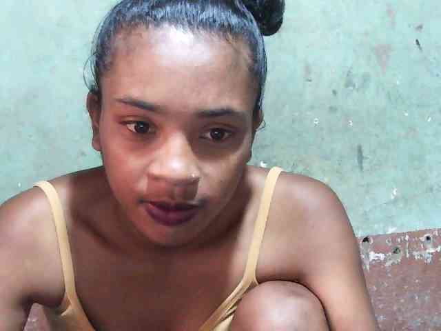 TriciaBella webcam