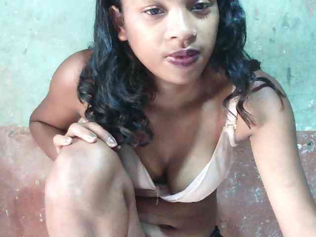 TriciaBella webcam