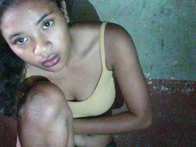 TriciaBella webcam