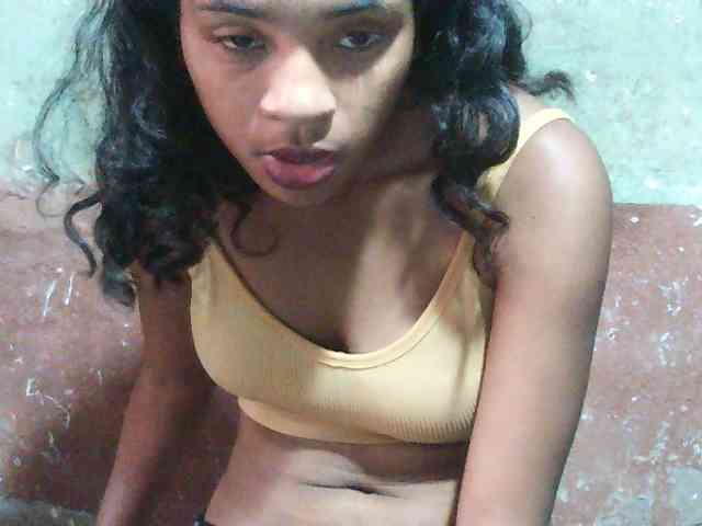 TriciaBella webcam