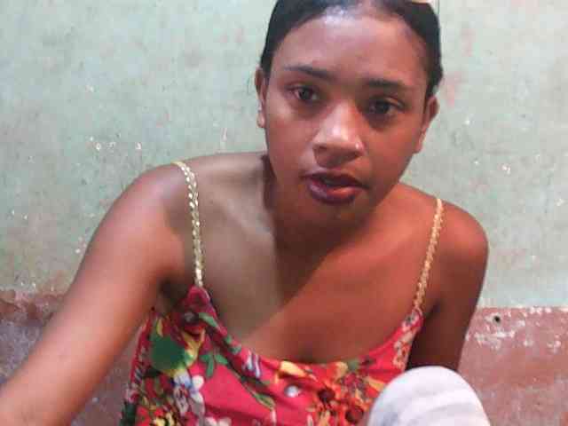 TriciaBella webcam