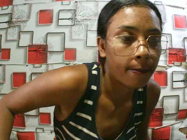 TriciaBella webcam