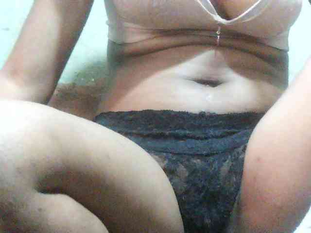 TriciaBella webcam
