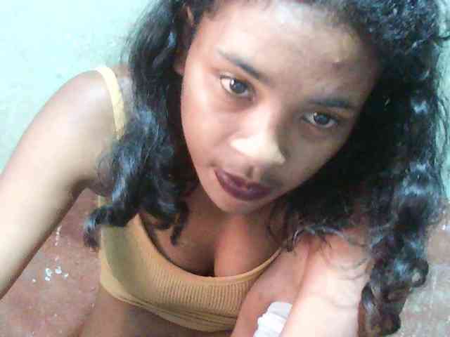 TriciaBella webcam