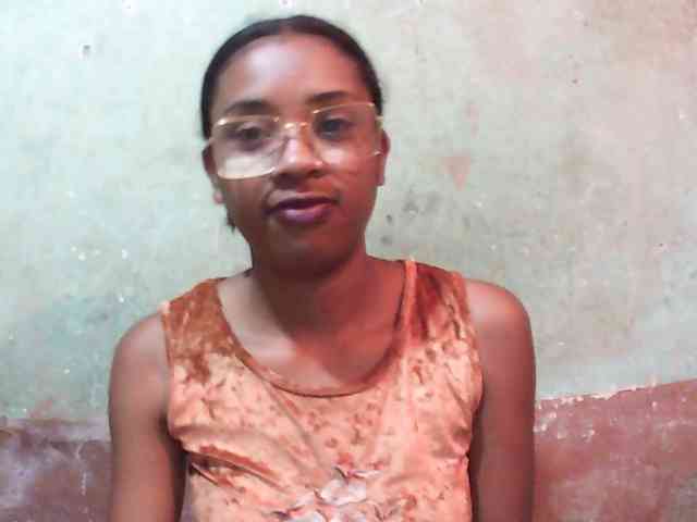 TriciaBella webcam