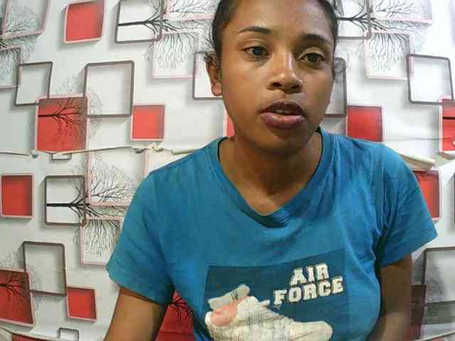 TriciaBella webcam