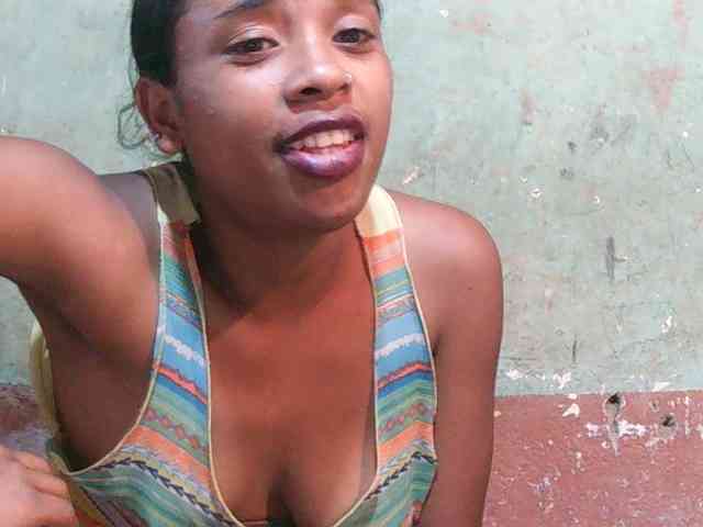 TriciaBella webcam