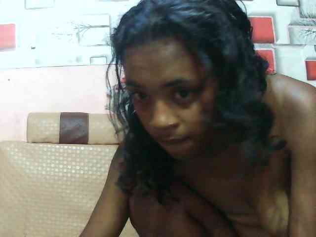 TriciaBella webcam