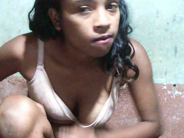 TriciaBella webcam