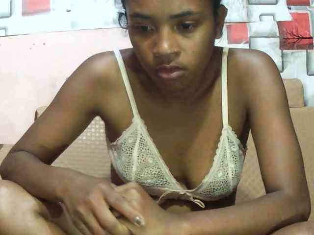 TriciaBella webcam