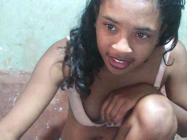 TriciaBella webcam