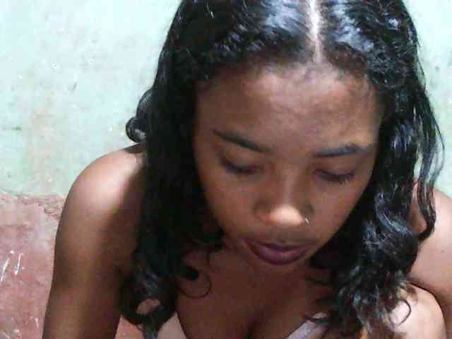 TriciaBella webcam