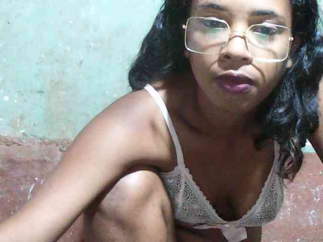 TriciaBella webcam