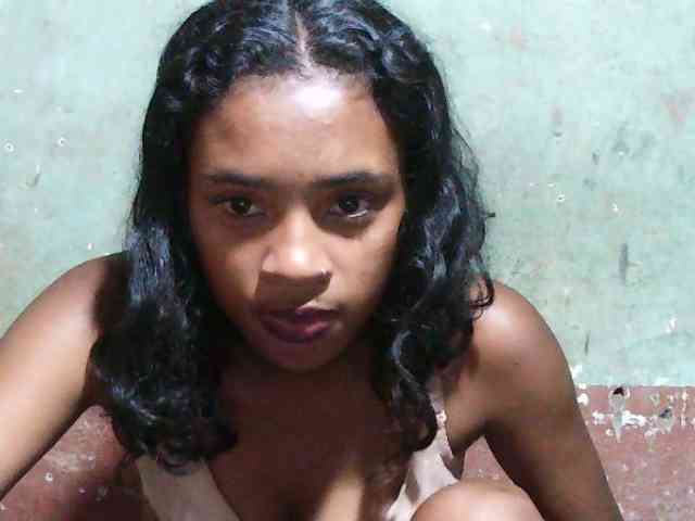 TriciaBella webcam