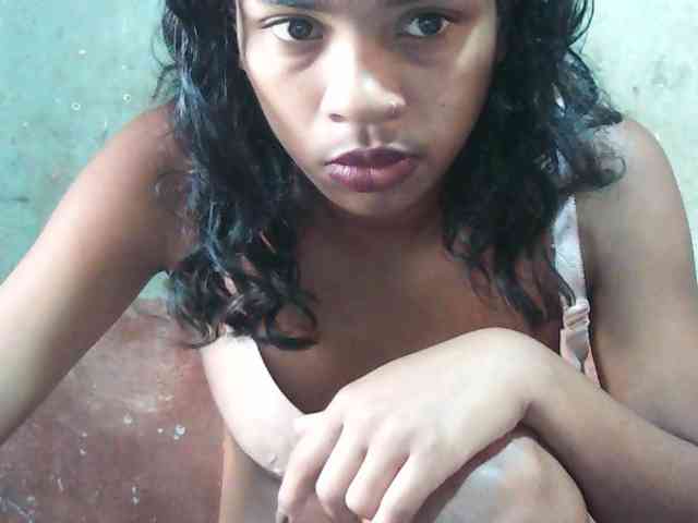 TriciaBella webcam