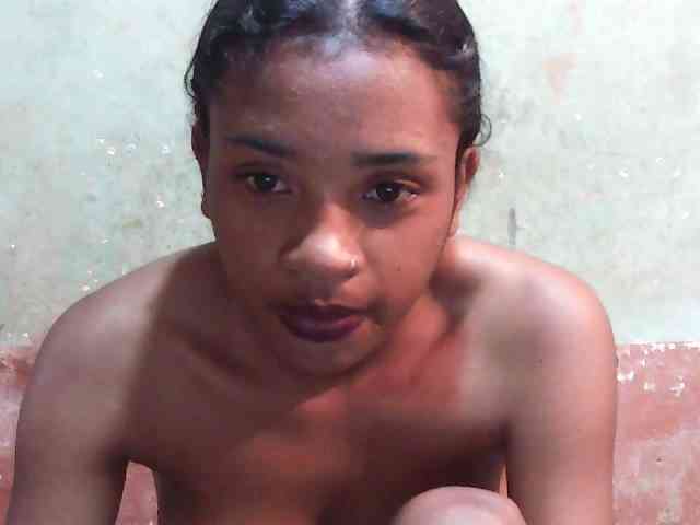 TriciaBella webcam