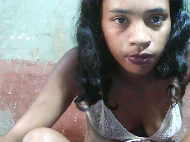 TriciaBella webcam