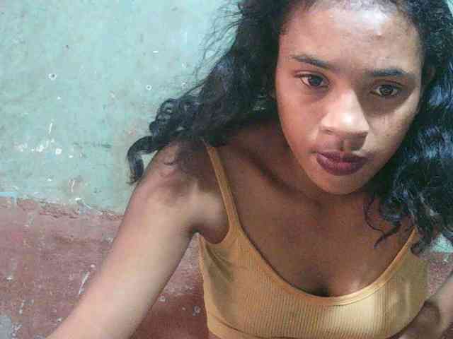 TriciaBella webcam