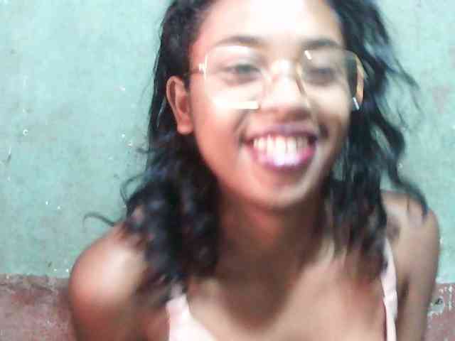 TriciaBella webcam