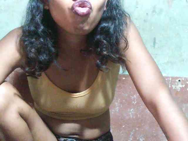 TriciaBella webcam