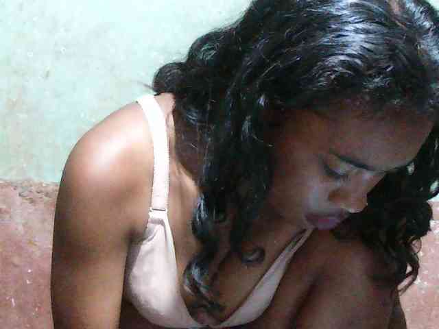 TriciaBella webcam